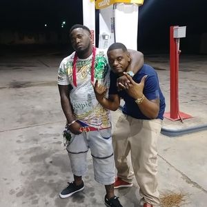 Meet your Posher, Megale